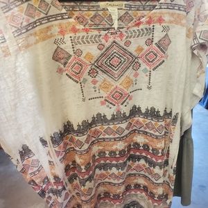Pretty Aztec design top